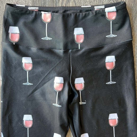 Goldsheep Leggings Black Wine Glass Workout Leggings Size Small Cropped Rosé - Picture 4 of 9